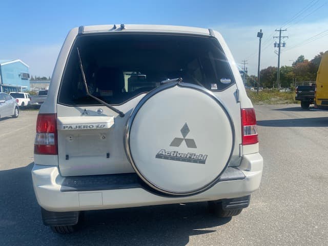 2006 Mitsubishi Pajero JDM car for sale — photo 6 of 25