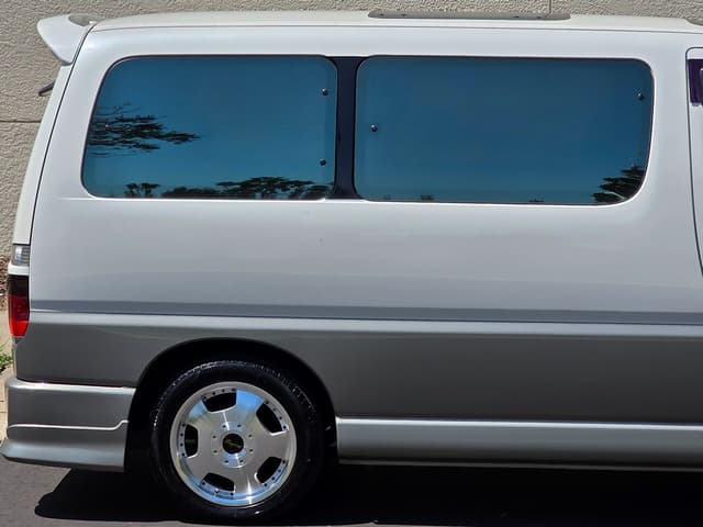 2000 Toyota Grand Hiace JDM car for sale — photo 7 of 25