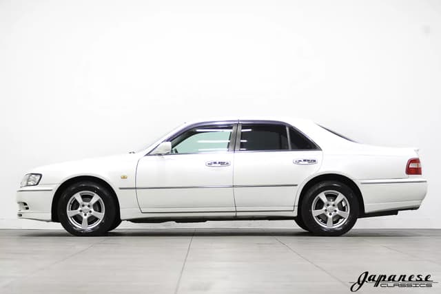 1997 Nissan Cima JDM car for sale — photo 4 of 25