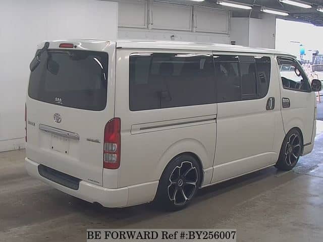 2010 Toyota HiAce JDM car for sale — photo 2 of 5