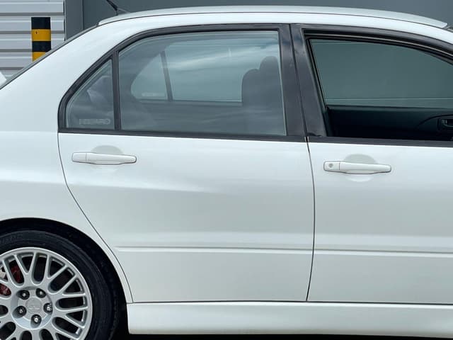 2001 Mitsubishi Lancer Evolution JDM car for sale — photo 10 of 25