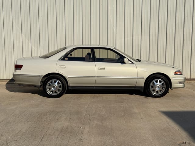 1999 Toyota Mark II JDM car for sale — photo 2 of 20