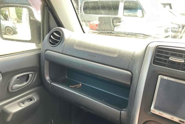 2010 Suzuki Jimny JDM car for sale — photo 9 of 9