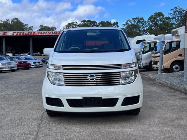 2003 Nissan Elgrand JDM car for sale — photo 2 of 16