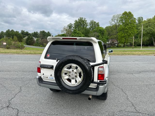 1999 Toyota Hilux Surf JDM car for sale — photo 7 of 10