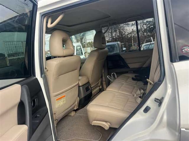2000 Mitsubishi Pajero JDM car for sale — photo 13 of 25