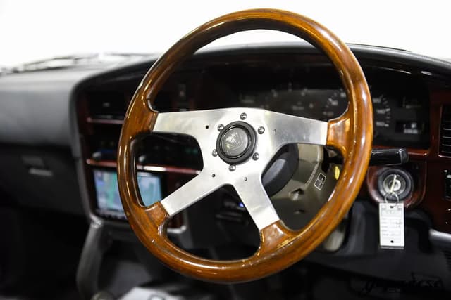 1994 Toyota Hilux Surf JDM car for sale — photo 13 of 25
