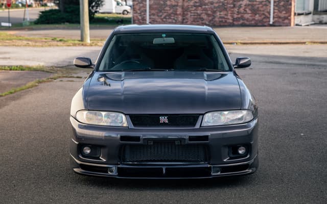 1995 Nissan Skyline JDM car for sale — photo 2 of 12
