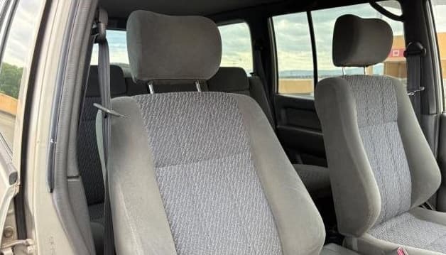 1996 Isuzu Bighorn JDM car for sale — photo 6 of 6