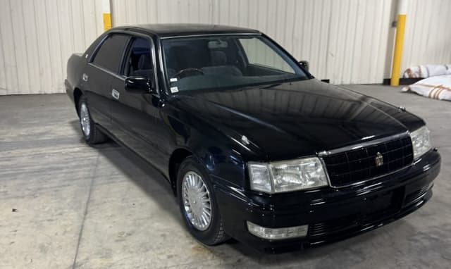 1999 Toyota Crown JDM car for sale — photo 3 of 25