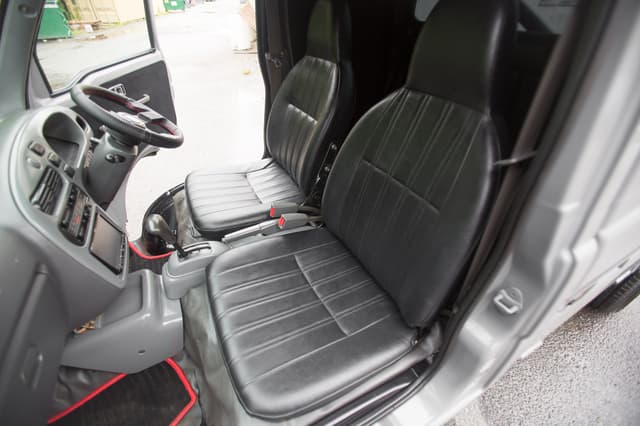 1997 Daihatsu Hijet JDM car for sale — photo 9 of 10