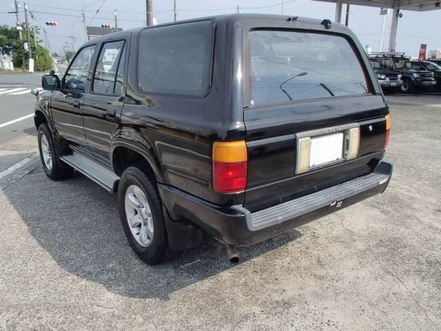 1991 Toyota Hilux Surf JDM car for sale — photo 3 of 5