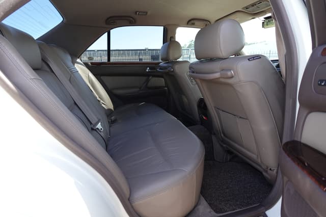 2000 Nissan Cima JDM car for sale — photo 2 of 19