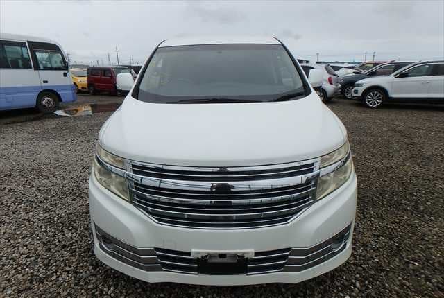 2011 Nissan Elgrand JDM car for sale — photo 7 of 25