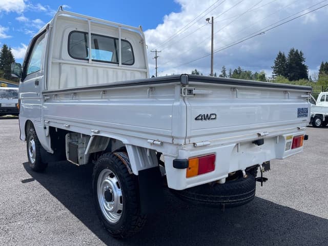 1996 Daihatsu Hijet JDM car for sale — photo 4 of 25
