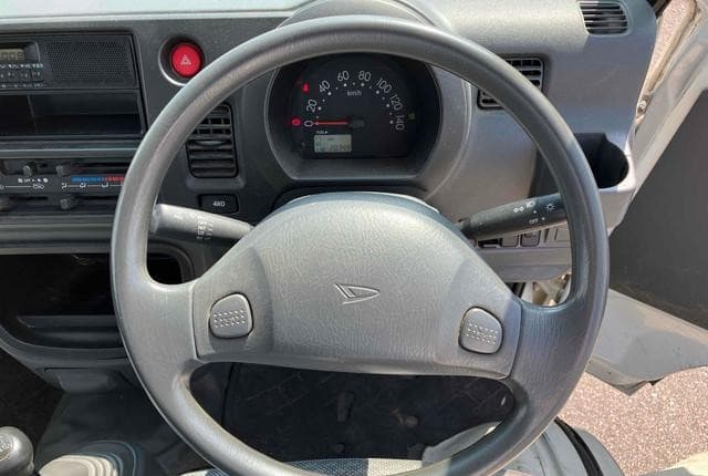 2010 Daihatsu Hijet JDM car for sale — photo 16 of 24