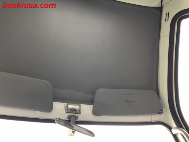 1991 Mitsubishi Minicab JDM car for sale — photo 11 of 24