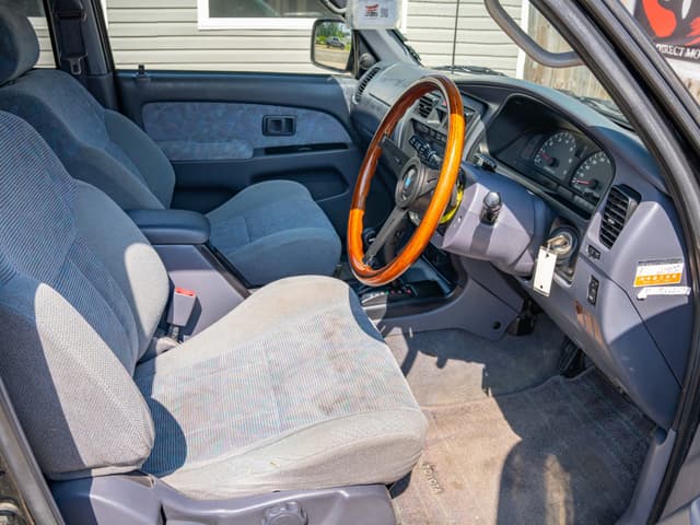 1998 Toyota Hilux Surf JDM car for sale — photo 10 of 15