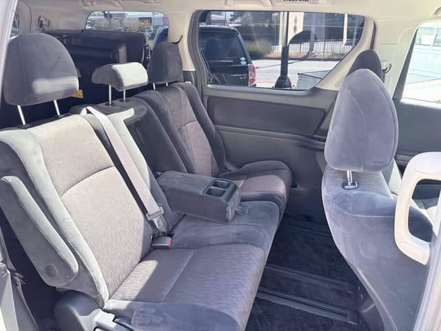2008 Toyota Alphard JDM car for sale — photo 10 of 17