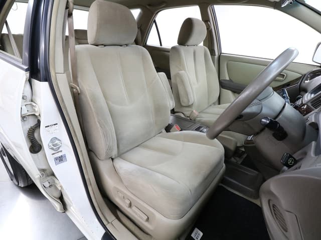 1998 Toyota Harrier JDM car for sale — photo 16 of 25