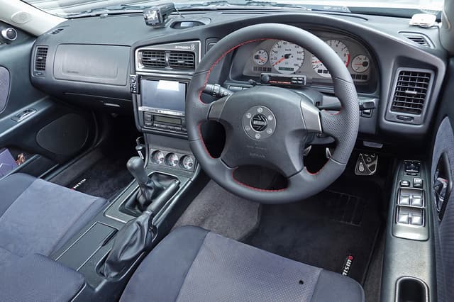 1999 Nissan Stagea JDM car for sale — photo 6 of 25