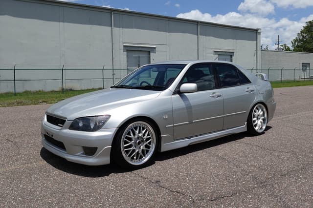 1998 Toyota Altezza JDM car for sale — photo 13 of 19