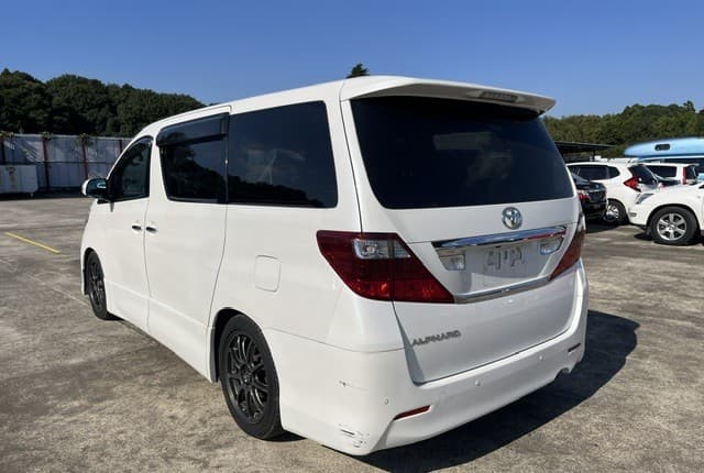 2009 Toyota Alphard JDM car for sale — photo 2 of 25