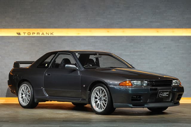 1990 Nissan Skyline JDM car for sale — photo 2 of 25
