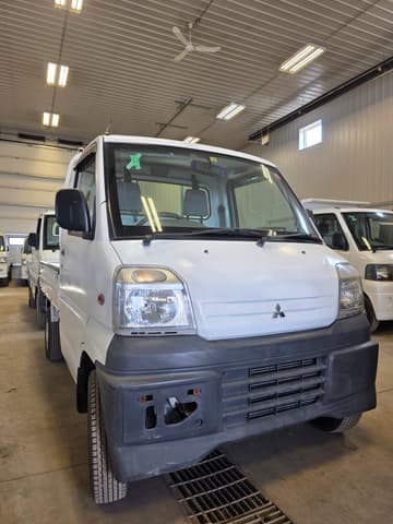 2001 Mitsubishi Minicab JDM car for sale — photo 11 of 19