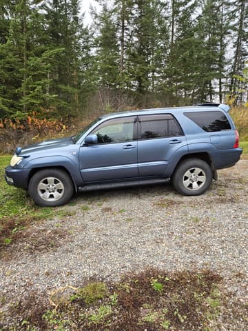 2005 Toyota Hilux Surf JDM car for sale — photo 4 of 5