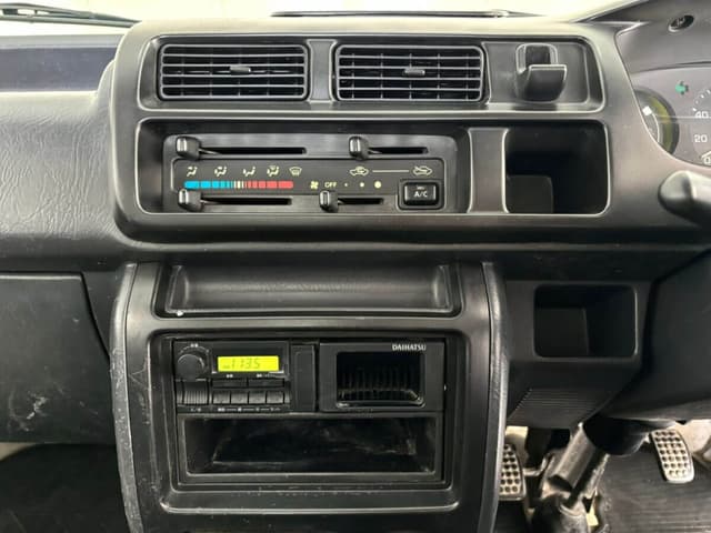1999 Daihatsu Hijet JDM car for sale — photo 10 of 23