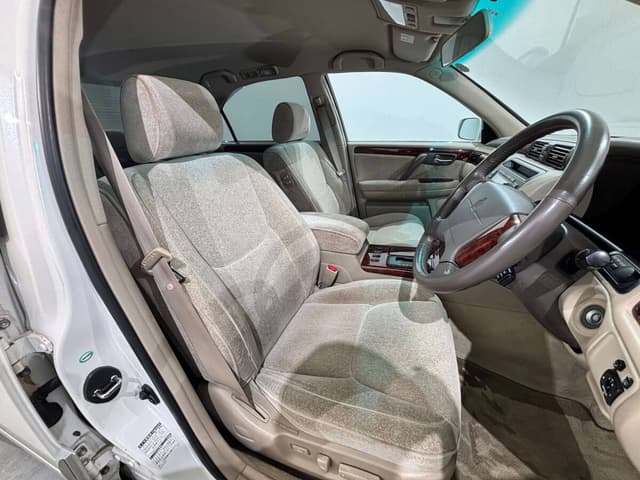 1999 Toyota Crown JDM car for sale — photo 8 of 25
