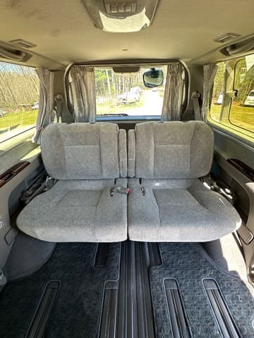 2000 Nissan Elgrand JDM car for sale — photo 19 of 25