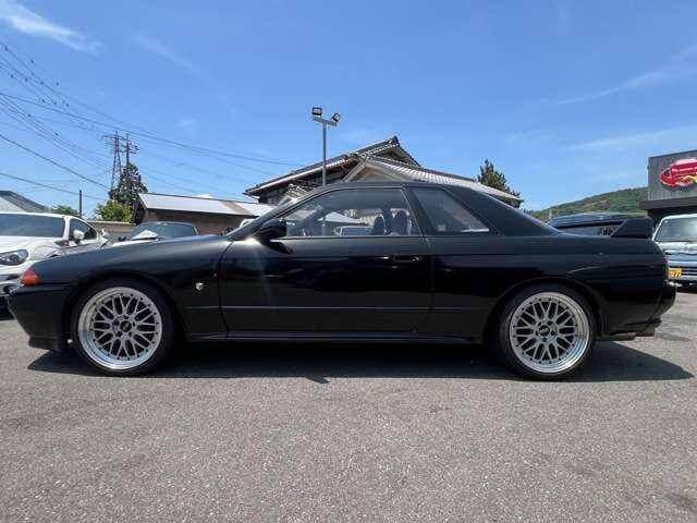 1990 Nissan Skyline JDM car for sale — photo 10 of 20