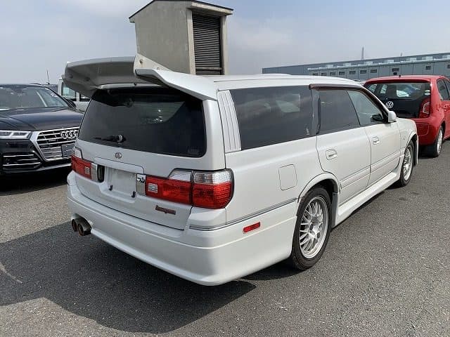 1997 Nissan Stagea JDM car for sale — photo 4 of 10