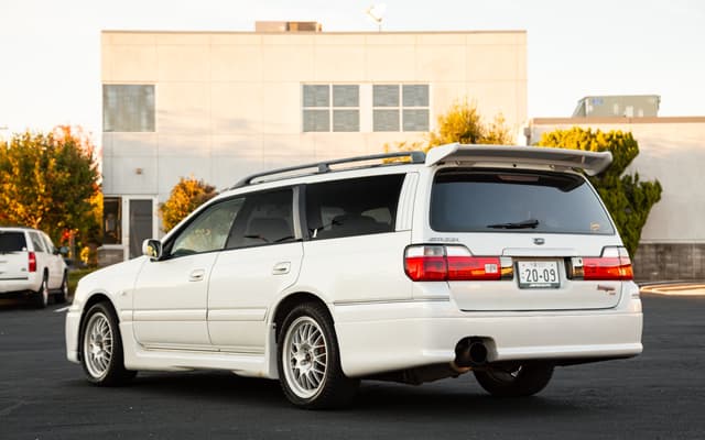 1998 Nissan Stagea JDM car for sale — photo 5 of 14