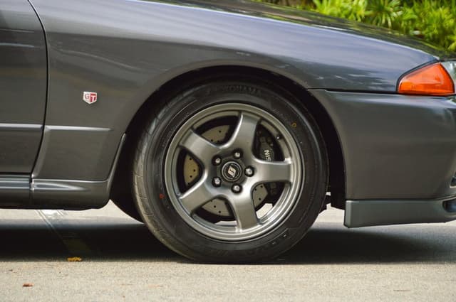 1989 Nissan Skyline JDM car for sale — photo 18 of 25