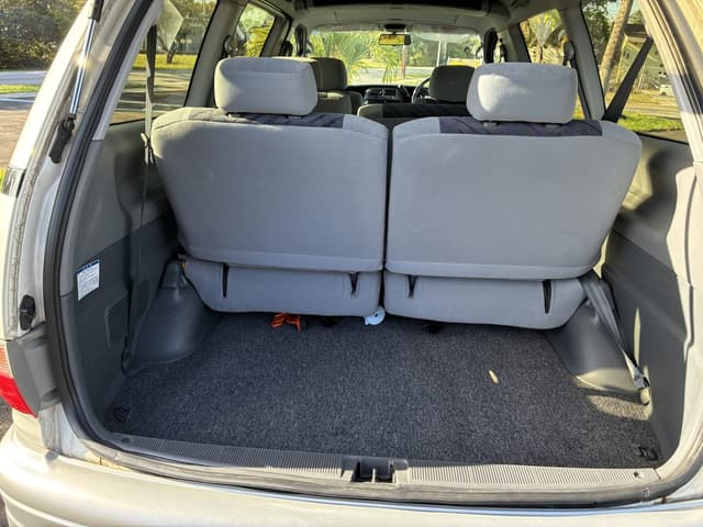 1999 Toyota Estima JDM car for sale — photo 14 of 17
