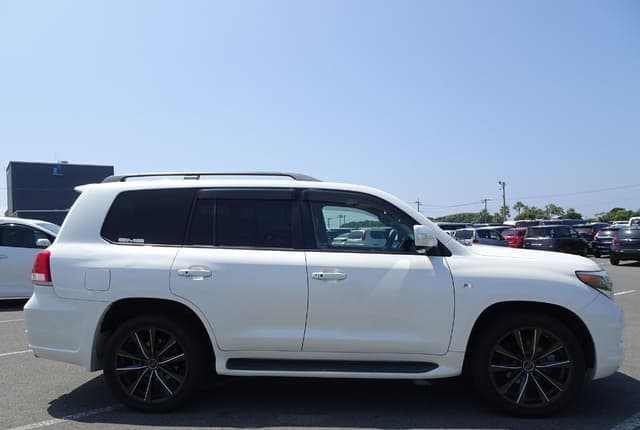 2008 Toyota Land Cruiser JDM car for sale — photo 6 of 25