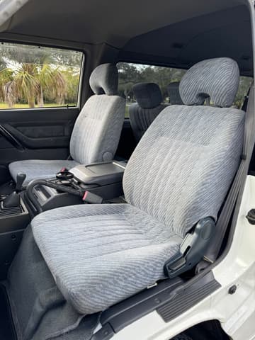 1994 Mitsubishi Delica JDM car for sale — photo 17 of 25