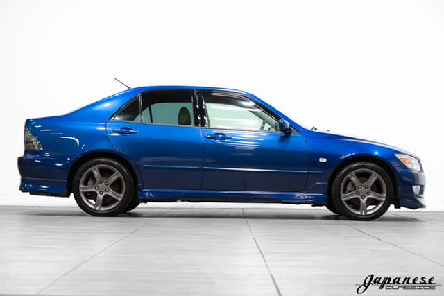 2001 Toyota Altezza JDM car for sale — photo 5 of 25