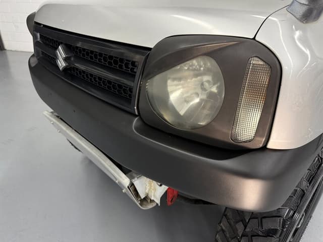1999 Suzuki Jimny JDM car for sale — photo 20 of 25