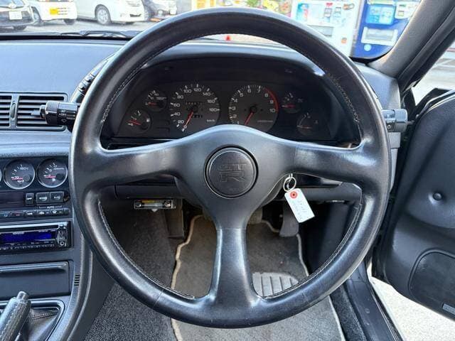 1989 Nissan Skyline JDM car for sale — photo 16 of 19