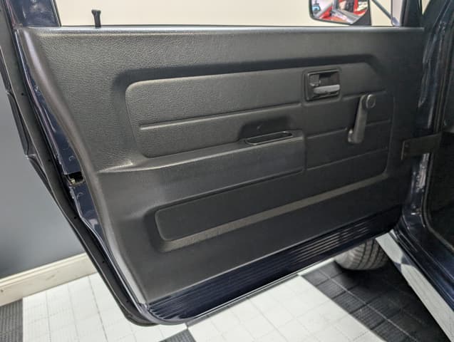 1996 Suzuki Jimny JDM car for sale — photo 21 of 25