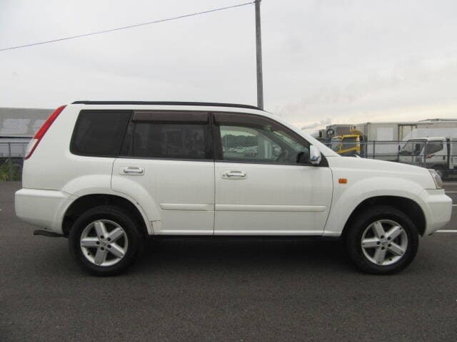 2001 Nissan X Trail JDM car for sale — photo 3 of 8