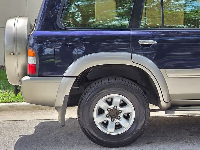 1999 Nissan Safari JDM car for sale — photo 18 of 25