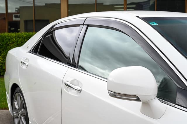 2008 Toyota Crown JDM car for sale — photo 3 of 25