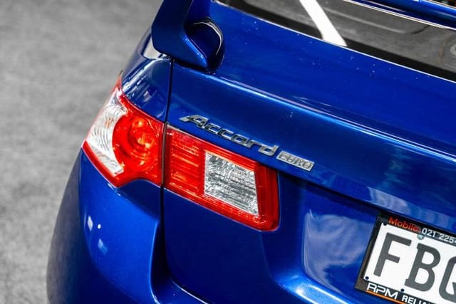2009 Honda Accord JDM car for sale — photo 8 of 18