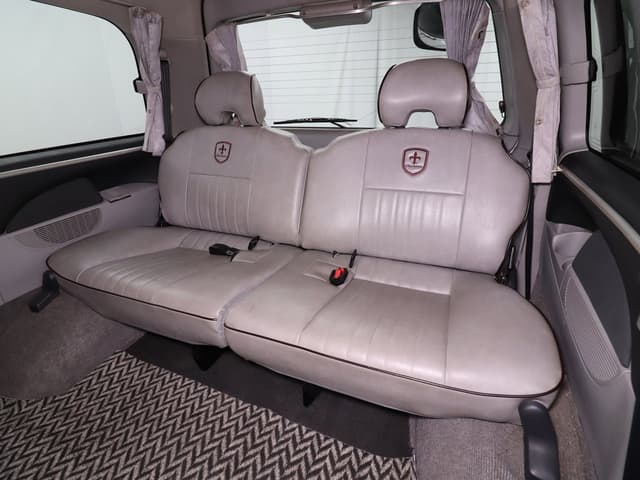 1998 Mitsubishi Delica JDM car for sale — photo 20 of 25