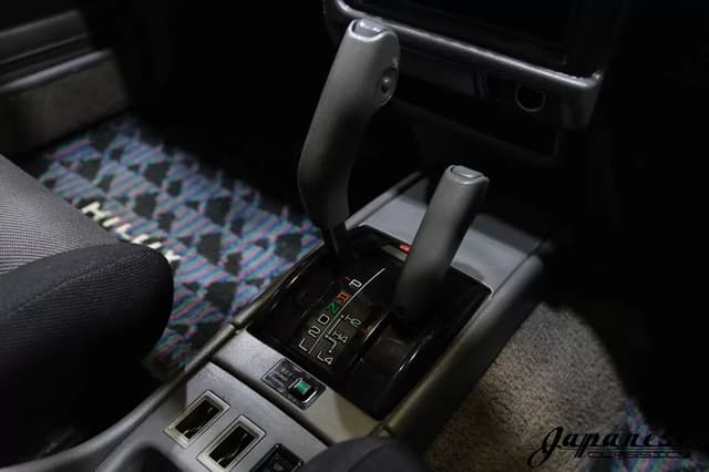 1993 Toyota Hilux Surf JDM car for sale — photo 10 of 25